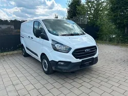 Weiß Gebraucht 2018 Ford Transit Custom Van / Kleinbus | 9.750 €