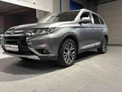Platinumgrau (m) Gebraucht 2017 Mitsubishi Outlander SUV | 18.499 € (Etwas zu teuer)