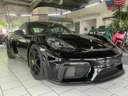 Porsche 718 Cayman