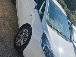 Weiß Gebraucht 2015 Opel Zafira Van / Kleinbus | 5.300 € (Guter Preis)