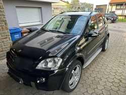 Schwarz Gebraucht 2006 Mercedes ML420 AMG SUV | 8.199 €