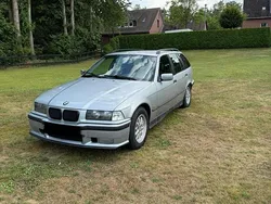 Silber Gebraucht 1997 BMW 320 Kombi | 3.900 € (Fairer Preis)