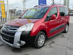 Rot Gebraucht 2011 Citroën Berlingo XTR Van / Kleinbus | 3.900 € (Superpreis)