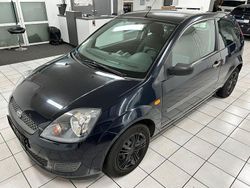 Blau Gebraucht 2007 Ford Fiesta Kleinwagen | 1.900 € (Fairer Preis)