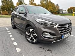 Braun Gebraucht 2015 Hyundai Tucson Premium SUV | 15.200 € (Fairer Preis)