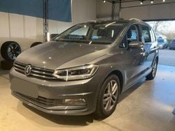 Grau Gebraucht 2017 VW Touran Sound Van / Kleinbus | 19.450 € (Guter Preis)