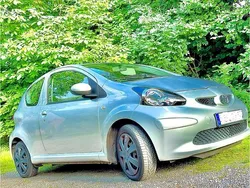 Silber Gebraucht 2006 Toyota Aygo Kleinwagen | 950 € (Superpreis)