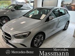 Grau Neu 2025 Mercedes 200 Limousine | 37.022 €