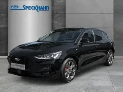 Obsidianschwarz metallic Gebraucht 2022 Ford Focus ST-Line | 19.900 € (Guter Preis)