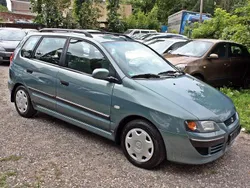 Grün Gebraucht 2002 Mitsubishi Space Star Comfort Edition Van / Kleinbus | 2.399 € (Fairer Preis)
