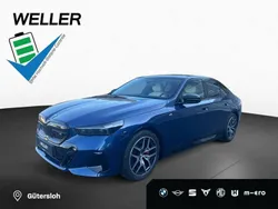 Phytonicblau (blau) Gebraucht 2024 BMW i5 Comfort Edition Limousine | 67.777 € (Guter Preis)