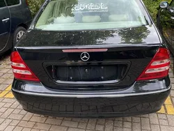 Schwarz Gebraucht 2005 Mercedes C230 Limousine | 3.500 € (Teuer)