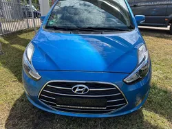 Blau Gebraucht 2017 Hyundai ix20 YES! Van / Kleinbus | 11.800 € (Guter Preis)