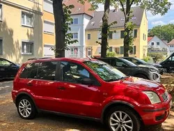Rot Gebraucht 2005 Ford Fusion Kleinwagen | 650 €