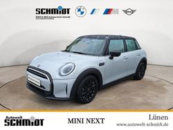 (silber) white silver Gebraucht 2022 Mini Cooper Classic Kleinwagen | 26.770 € (Teuer)