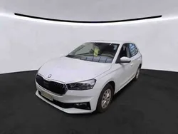 Weiß Gebraucht 2024 Skoda Fabia Selection Kleinwagen | 16.830 € (Guter Preis)