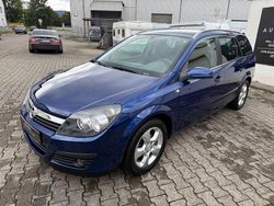 Blau Gebraucht 2005 Opel Astra Cosmo Kombi | 2.980 € (Teuer)