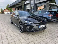 Midnight schwarz Gebraucht 2024 Cupra Leon Kombi | 36.990 € (Teuer)