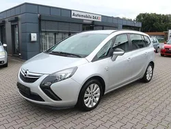 Silber Gebraucht 2014 Opel Zafira Tourer Active Van / Kleinbus | 6.990 € (Guter Preis)
