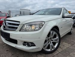 Weiß Gebraucht 2010 Mercedes C180 Limousine | 4.999 € (Superpreis)