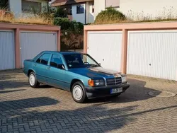 Grün Gebraucht 1987 Mercedes 190 Limousine | 5.900 €