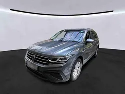 Grau Gebraucht 2022 VW Tiguan Allspace Life SUV | 29.990 € (Fairer Preis)