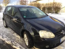 Schwarz Gebraucht 2005 VW Golf V Limousine | 1.000 € (Guter Preis)