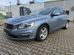 Blau Gebraucht 2017 Volvo V60 Kombi | 14.980 € (Fairer Preis)