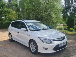 Weiß Gebraucht 2012 Hyundai i30 Comfort Kombi | 5.000 € (Guter Preis)