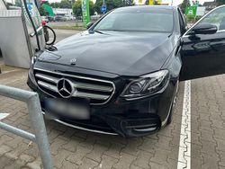Schwarz Gebraucht 2019 Mercedes E200 AMG Limousine | 29.999 €