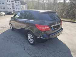 Mercedes B180