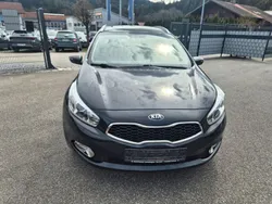 Schwarz Gebraucht 2015 Kia Ceed Sportswagon Edition 7 Kombi | 8.500 € (Fairer Preis)