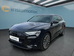 Schwarz Gebraucht 2022 Audi e-tron SUV | 39.699 € (Etwas zu teuer)