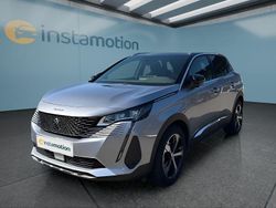 Grau Gebraucht 2023 Peugeot 3008 Van / Kleinbus | 31.099 € (Etwas zu teuer)