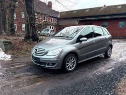 Grau Gebraucht 2007 Mercedes B200 Van / Kleinbus | 2.999 € (Superpreis)