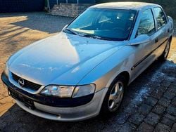 Silber Gebraucht 1998 Opel Vectra Limousine | 699 € (Superpreis)