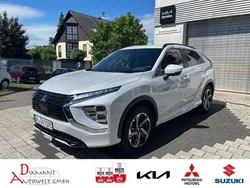 Weiß Gebraucht 2024 Mitsubishi Eclipse Cross Plus SUV | 34.490 € (Teuer)