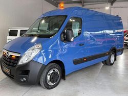 Blau Gebraucht 2017 Opel Movano Van | 14.500 € (Etwas zu teuer)