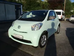 Weiß Gebraucht 2009 Toyota iQ Basis Kleinwagen | 4.900 € (Fairer Preis)