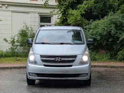 Silber Gebraucht 2008 Hyundai H-1 Van / Kleinbus | 7.500 € (Teuer)