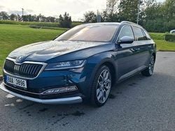 Blau Gebraucht 2020 Skoda Superb Scout 4x4 Kombi | 18.477 €