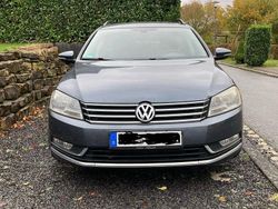 Grau Gebraucht 2013 VW Passat Edition Kombi | 7.700 € (Fairer Preis)