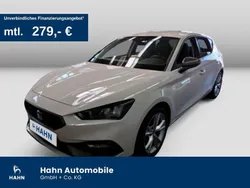 "candy" weiss Gebraucht 2022 Seat Leon FR Limousine | 23.430 € (Fairer Preis)