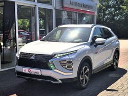 Weiß Gebraucht 2021 Mitsubishi Eclipse Cross Edition SUV | 23.890 € (Etwas zu teuer)