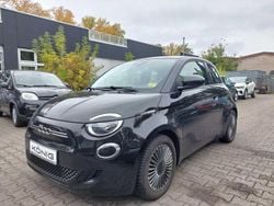 Schwarz Gebraucht 2022 Fiat 500e Icon Kleinwagen | 23.999 € (Etwas zu teuer)
