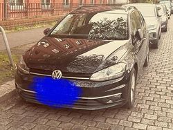 Schwarz Gebraucht 2019 VW Golf VII Kombi | 9.000 € (Guter Preis)