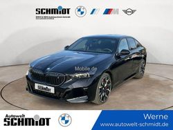 Saphirschwarz Neu 2025 BMW i5 M Sport Limousine | 73.670 € (Etwas zu teuer)