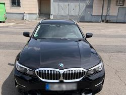 Schwarz Gebraucht 2021 BMW 320 Luxury Line Kombi | 27.000 € (Fairer Preis)