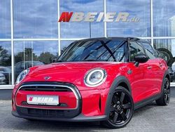 Rot (chili red) Gebraucht 2023 Mini Cooper Kleinwagen | 23.389 € (Fairer Preis)