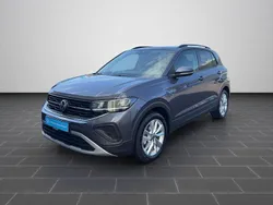 Rauchgrau metallic (metallic) Gebraucht 2024 VW T-Cross Life SUV | 21.990 € (Fairer Preis)
